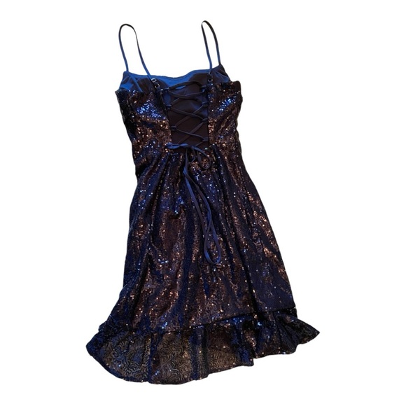 Sequined spaghetti strap asymmetrical special occasion dress 🔥🔥🔥 - Picture 8 of 9